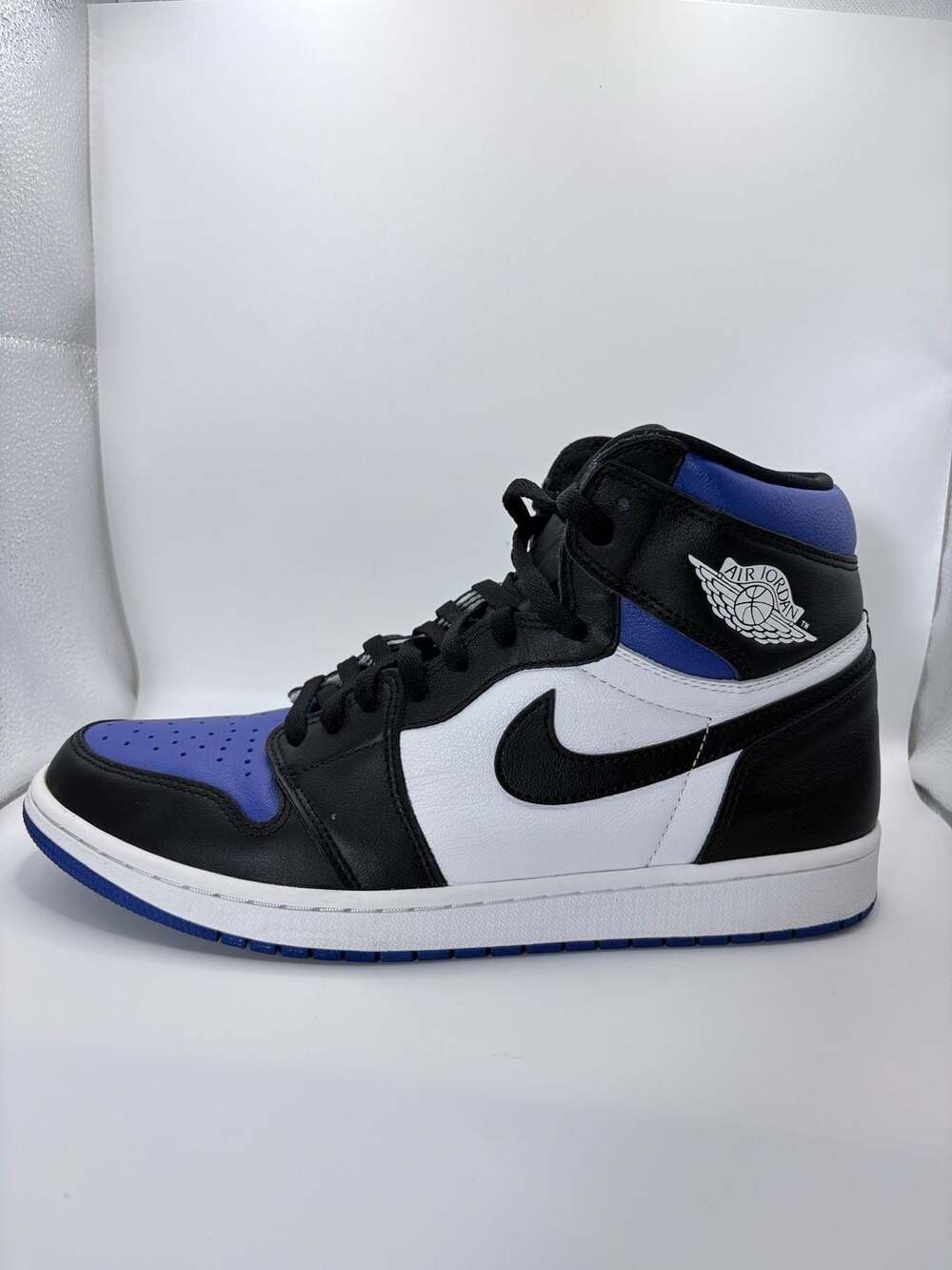 Air Jordan 1 Retro High OG 'Royal Toe' - Size 12 - pre owned